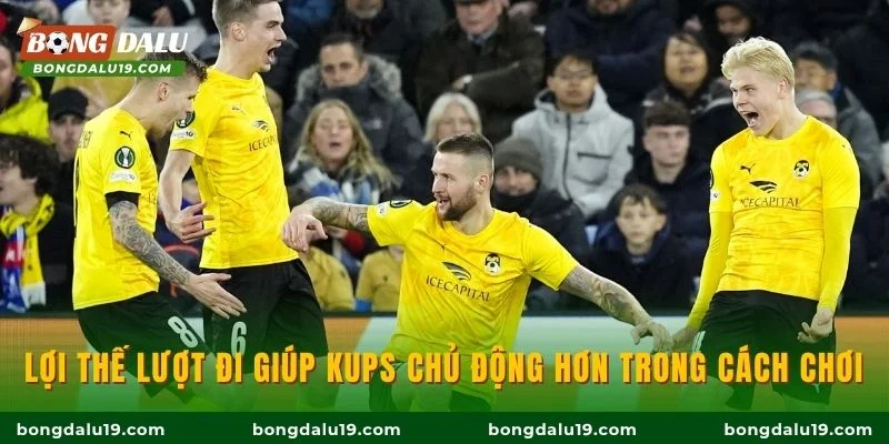 Lợi thế lượt đi giúp KuPS chủ động hơn trong cách chơi